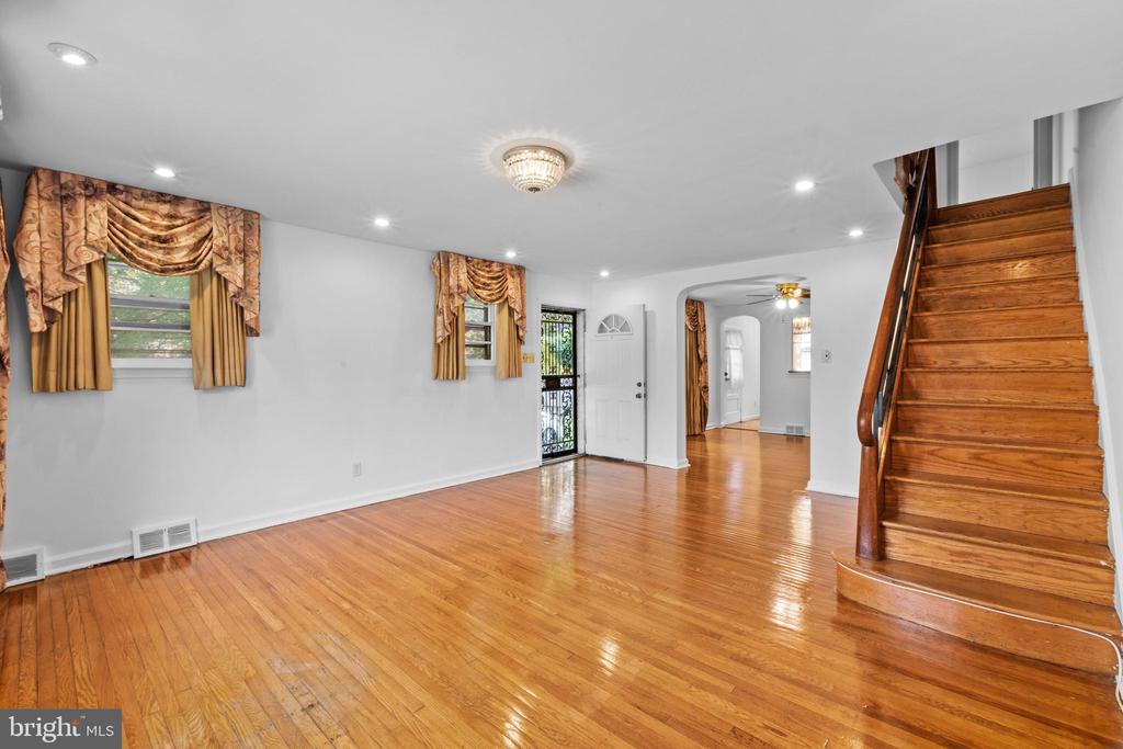 Residential in PHILADELPHIA 4