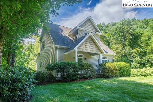 18-150 Creatwood Trl, Vilas, NC, 28692-9612 | Card Image