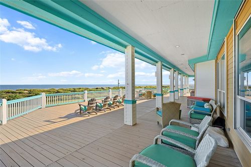 680 Villa Dr, Crystal Beach, TX, 77650 | Card Image
