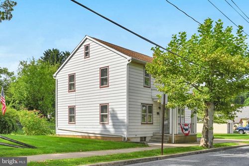 20 S Water Street, WOMELSDORF, PA, 19567 | Card Image