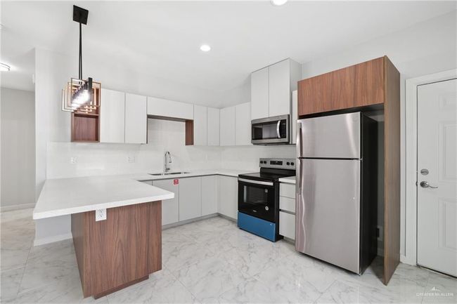 2A - 905 W 8 Th St, Condo with 2 bedrooms, 2 bathrooms and 2 parking in Mission TX | Image 6
