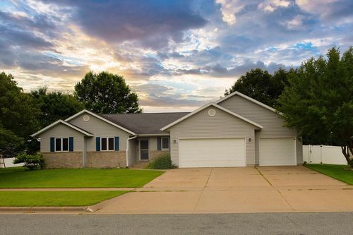 1026 Valley Vue Drive, Onalaska, WI, 54650 | Card Image