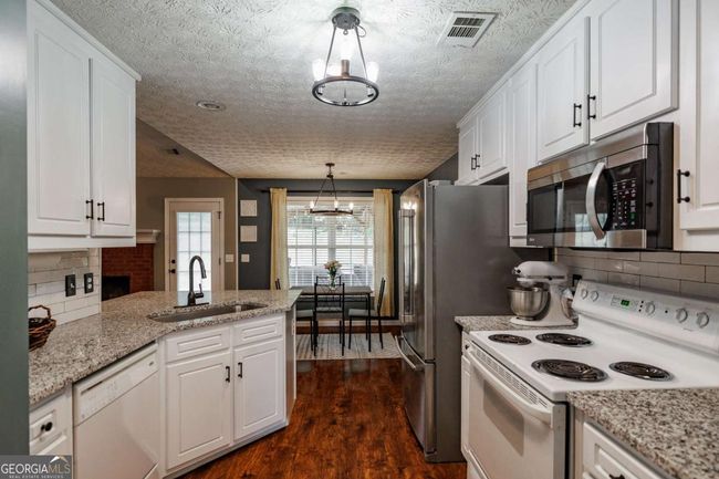 1217 Nunnally Dr, House other with 3 bedrooms, 2 bathrooms and 4 parking in Monroe GA | Image 10