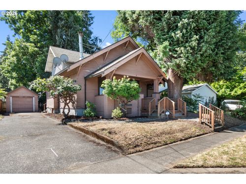 225 W Arlington St, Gladstone, OR, 97027-2304 | Card Image