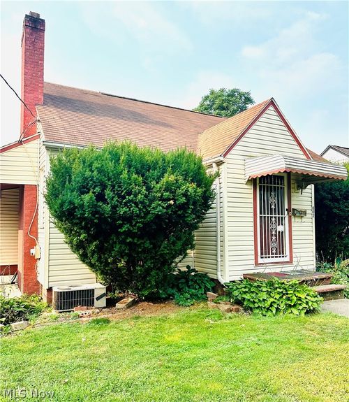802 Sherlock Place Ne, Canton, OH, 44714 | Card Image
