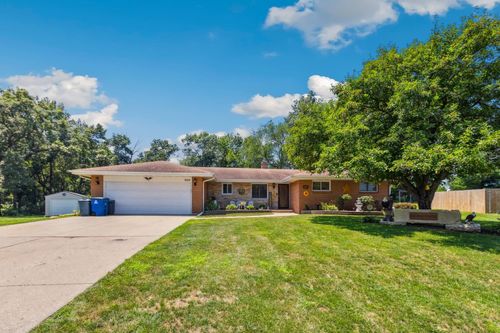 1934 Philip Dr, Dixon, IL, 61021-9232 | Card Image