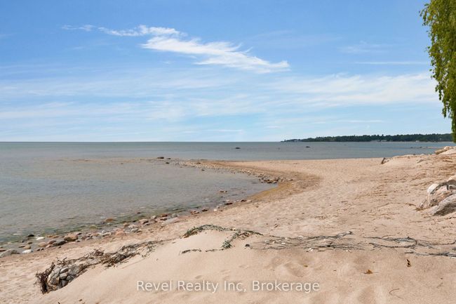 1204 Tiny Beaches Rd N, House other with 3 bedrooms, 2 bathrooms and 4 parking in Tiny ON | Image 28