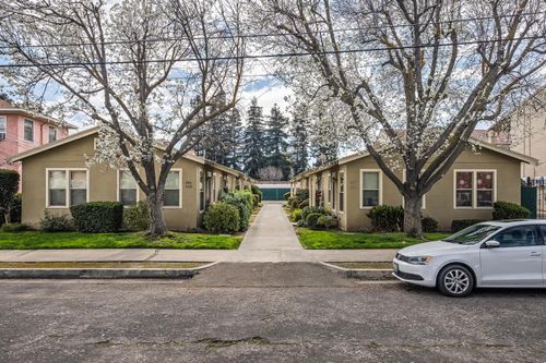 830 E Pine Ave, Fresno, CA, 93728-1823 | Card Image