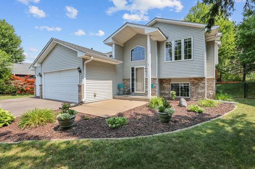7600 Palomino Ln, Lino Lakes, MN, 55014-2905 | Card Image
