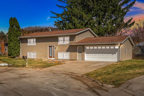 2401 30th St S, La Crosse, WI, 54601-7438 | Card Image
