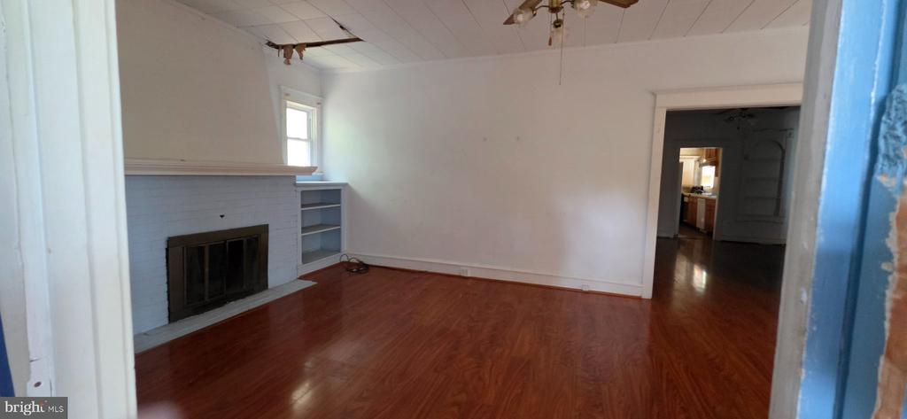 Residential in PLEASANTVILLE 3