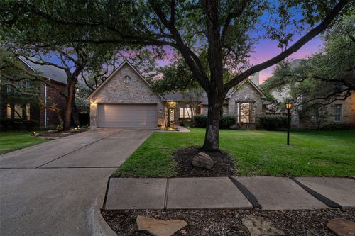10312 Wolftrap Dr, Austin, TX, 78749-6929 | Card Image