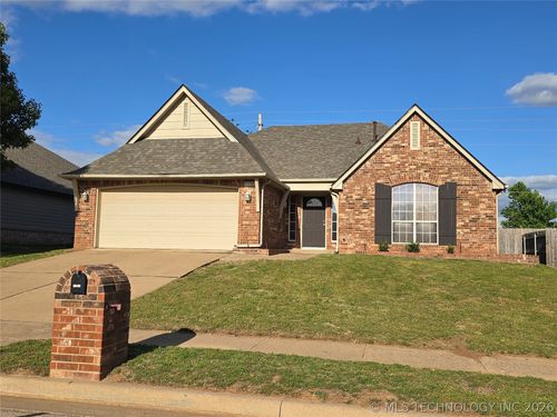 11527 105th East Ave, Bixby, OK, 74008-2817 | Card Image