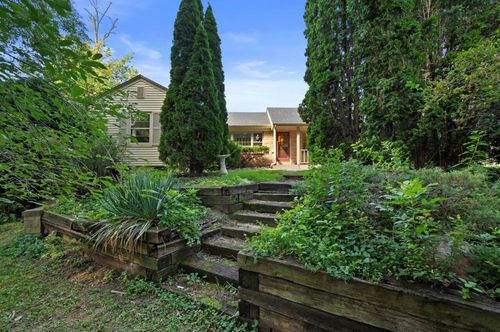 627 N 114th Street, Wauwatosa, WI, 53226 | Card Image