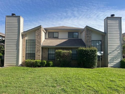 4371 Hulen Cir E, Fort Worth, TX, 76133-7563 | Card Image