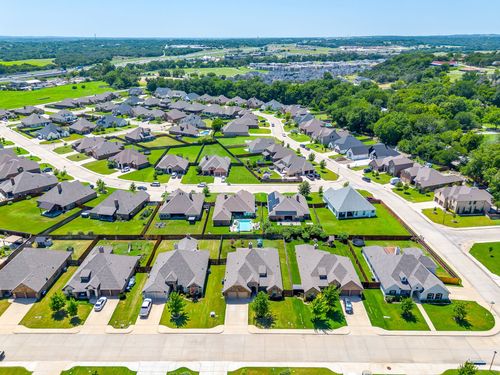 195 Melbourne Dr, Willow Park, TX, 76087-1270 | Card Image