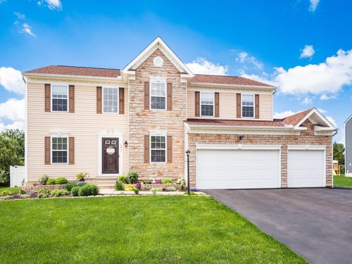 5011 Hickory Grove Cir, Groveport, OH, 43125-9391 | Card Image