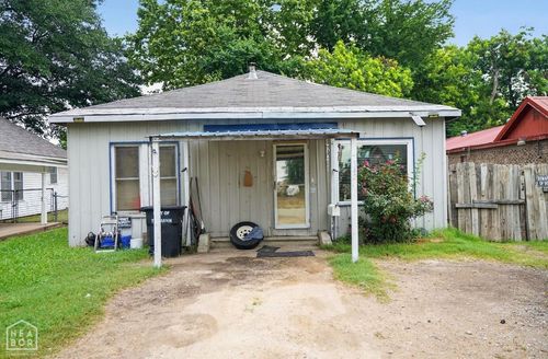 542 W Main St, Trumann, AR, 72472-3013 | Card Image
