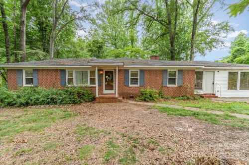 6934 Lockhart Rd, Sharon, SC, 29742-7757 | Card Image