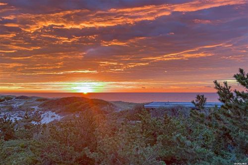 1817-2004 Montauk Hwy, Amagansett, NY, 11930-2019 | Card Image