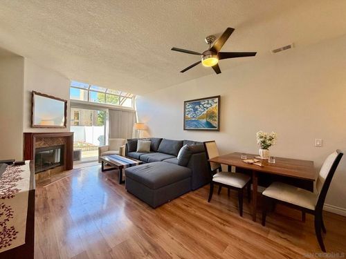 992 S Country Glen Way, Anaheim, CA, 92808-2608 | Card Image