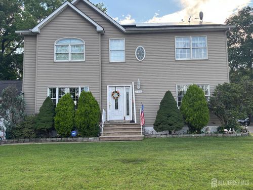 105 Howard Ave, Edison, NJ, 08837-3058 | Card Image