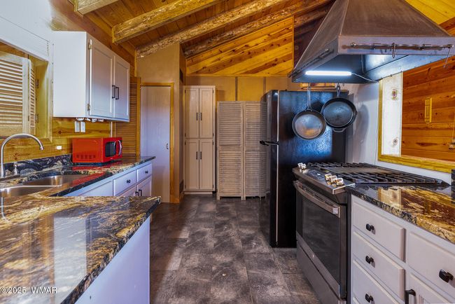 Kitchen | Image 5