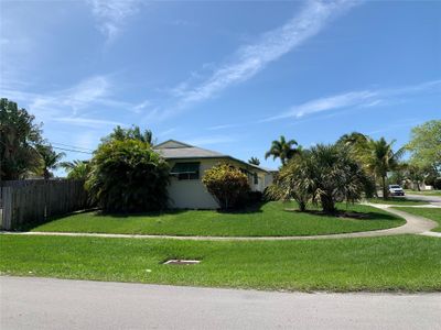 3294 Florida Blvd, House other with 3 bedrooms, 2 bathrooms and null parking in Palm Beach Gardens FL | Image 3