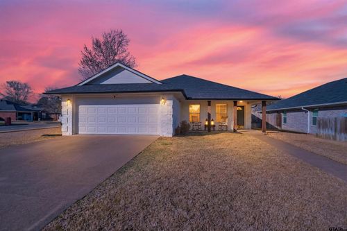 7032 La Hacienda Dr, Flint, TX, 75762-8839 | Card Image