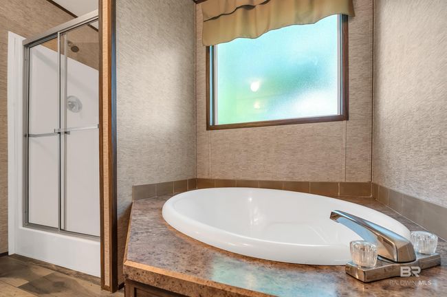Bathroom | Image 15