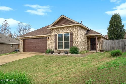 8705 Hanson Cove, Southaven, MS, 38671 | Card Image