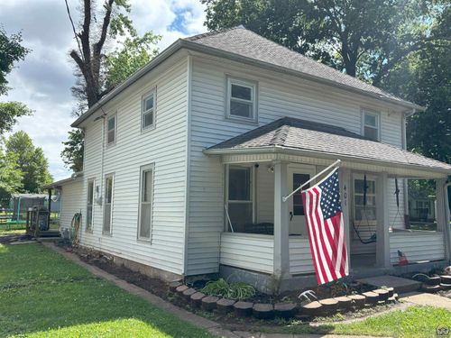 401 W 5th St, Waverly, KS, 66871-9705 | Card Image
