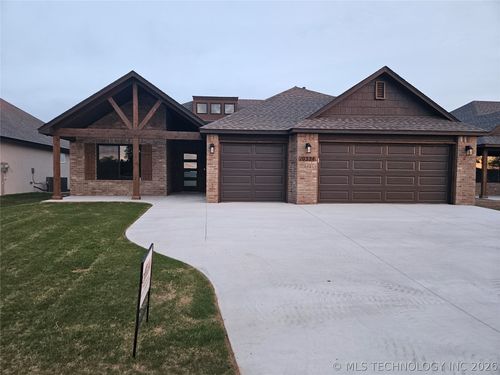 10324 E 132nd St S, Bixby, OK, 74008-4787 | Card Image