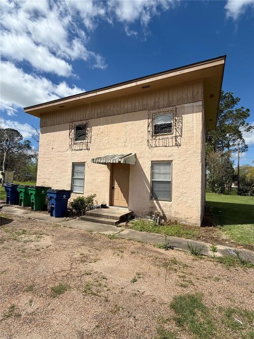a-1125 N Valderas St, Angleton, TX, 77515-3226 | Card Image
