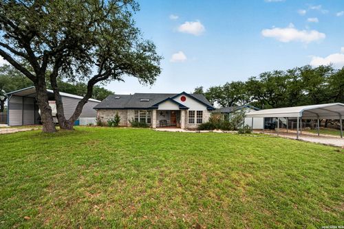 1032 Summit Rd, Lakehills, TX, 78063-6375 | Card Image