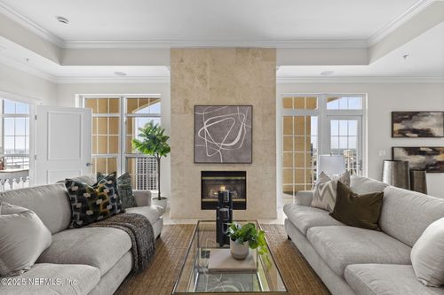 ph-8-400 E Bay St, Jacksonville, FL, 32202-2976 | Card Image