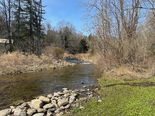 5 Deckertown Rd, Livingston Manor, NY, 12758-6306 | Card Image