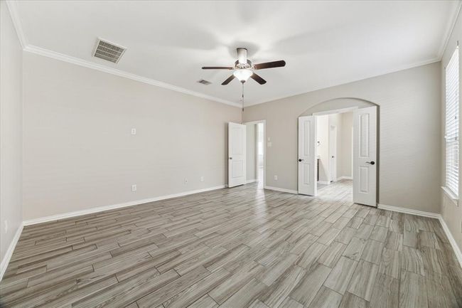 Master Bedroom | Image 12