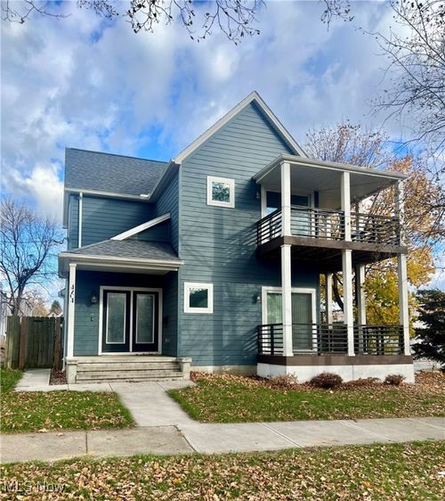 4204 Bailey Ave, Cleveland, OH, 44113-3821 | Card Image