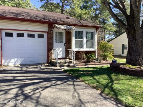 7B Ivy St, Whiting, NJ, 08759-2006 | Card Image