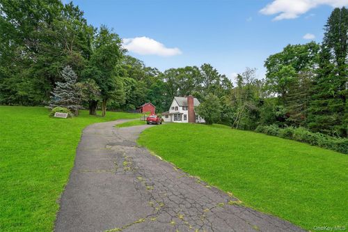 70 Suffern Ln, Thiells, NY, 10984-1322 | Card Image