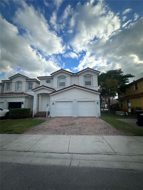 11034 Nw 86th Ter, Doral, FL, 33178-2325 | Card Image