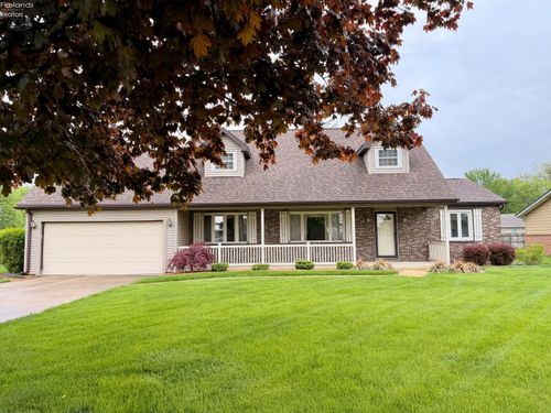 231 Saint Paul Dr, Fremont, OH, 43420-8745 | Card Image