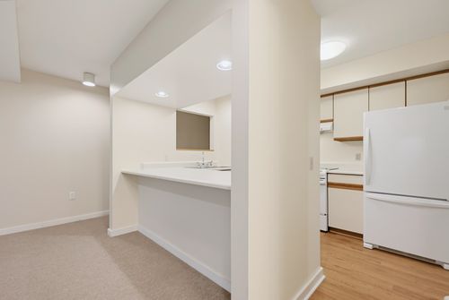 713-30 Wolf Road, Lebanon, NH, 29588 | Card Image