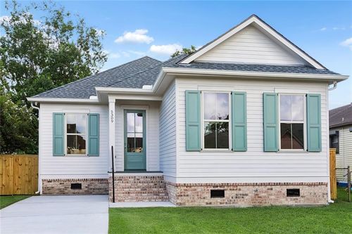 5309 Mandeville Street, New Orleans, LA, 70122 | Card Image
