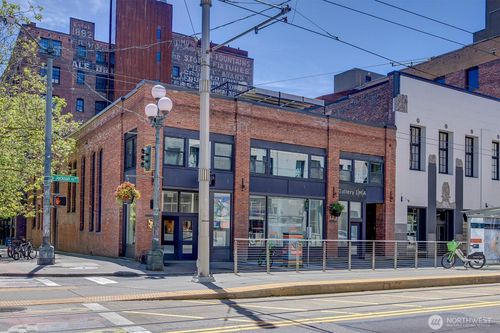 4-121 S Jackson St, Seattle, WA, 98104-2890 | Card Image