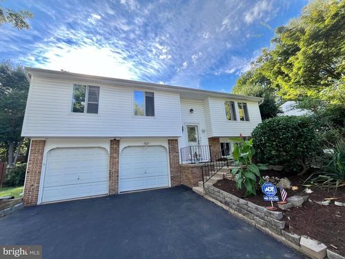 9323 Kite St, BURKE, VA, 22015-3342 | Card Image