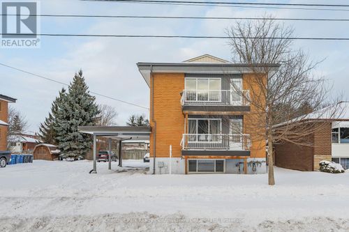 201 Alma St N, Guelph, ON, N1H5X9 | Card Image