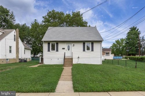 318 Essex Ave, CHERRY HILL, NJ, 08002-2323 | Card Image