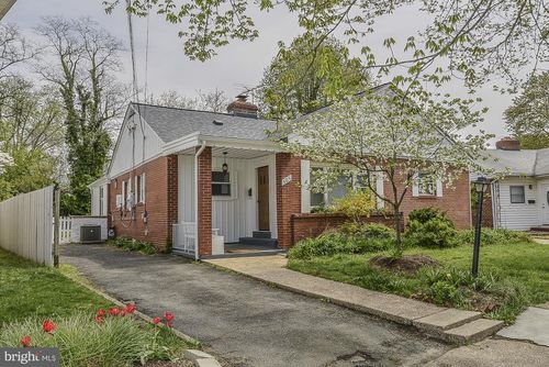 305 S Fenwick St, ARLINGTON, VA, 22204-2044 | Card Image